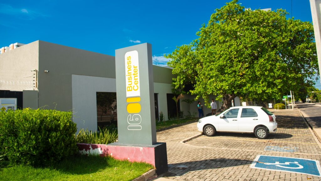 Placa 1601 Business Center Fátima